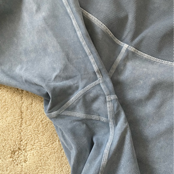 Lululemon leggings - Picture 4 of 9